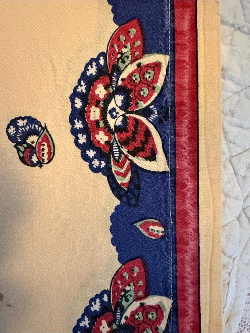 VTG Williams Sonoma French Provence Countryside Tablecloth Gold Red Navy